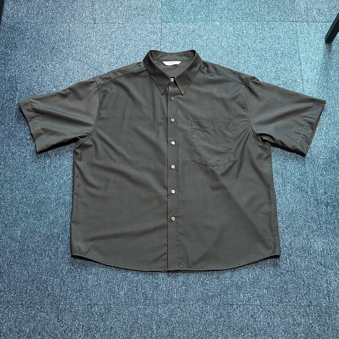 르마드 엘레강트 하프셔츠 차콜 3size  상품이미지4