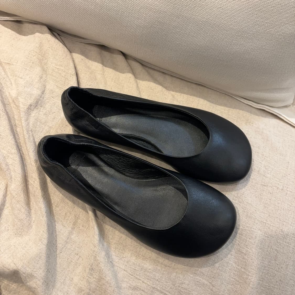 아모멘토 21ss 플랫슈즈 새상품 230 상품이미지2