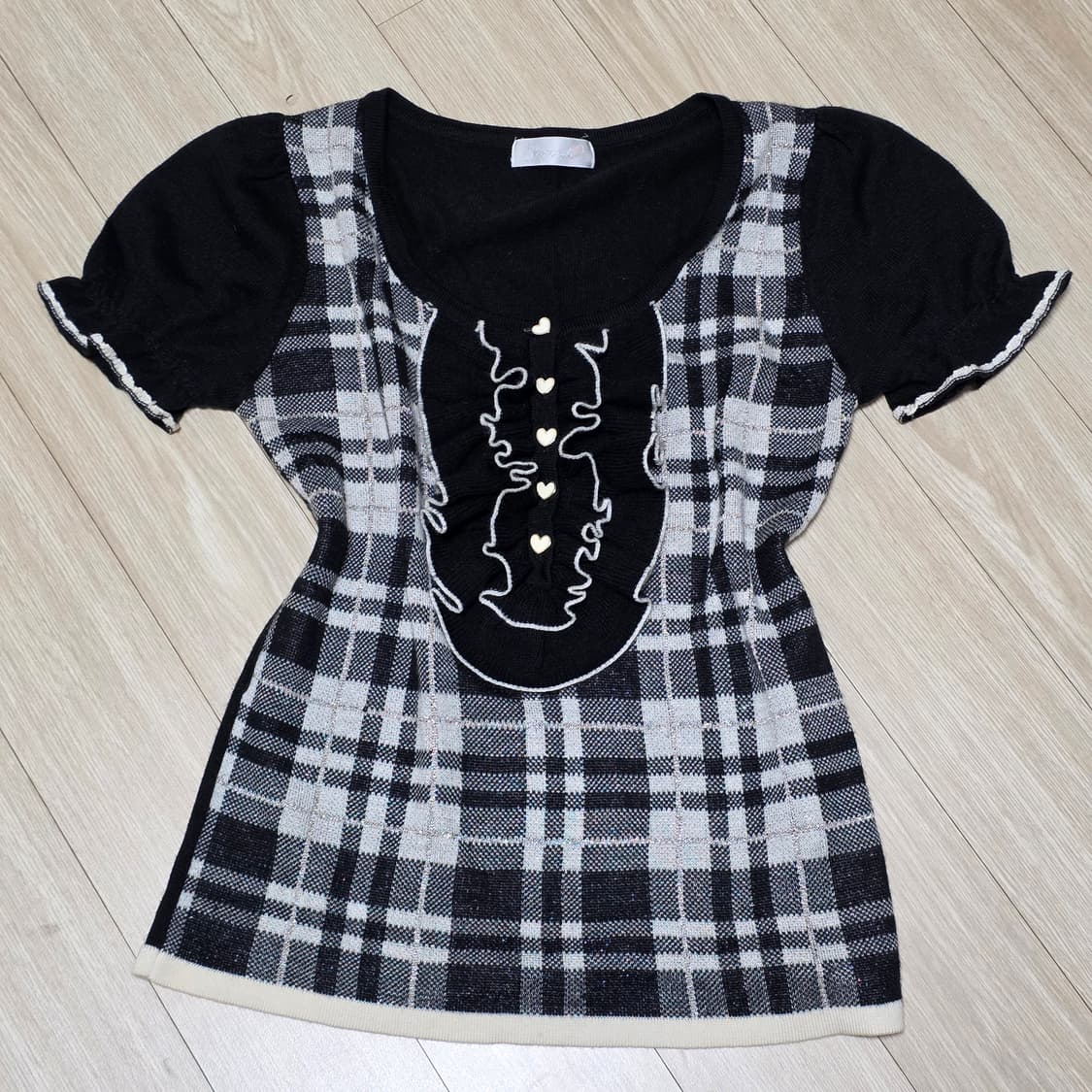 일본빈티지)공겜여주 블랙체크 너드모리걸st 퍼프 러플 하트 니트블라우스 상품이미지1