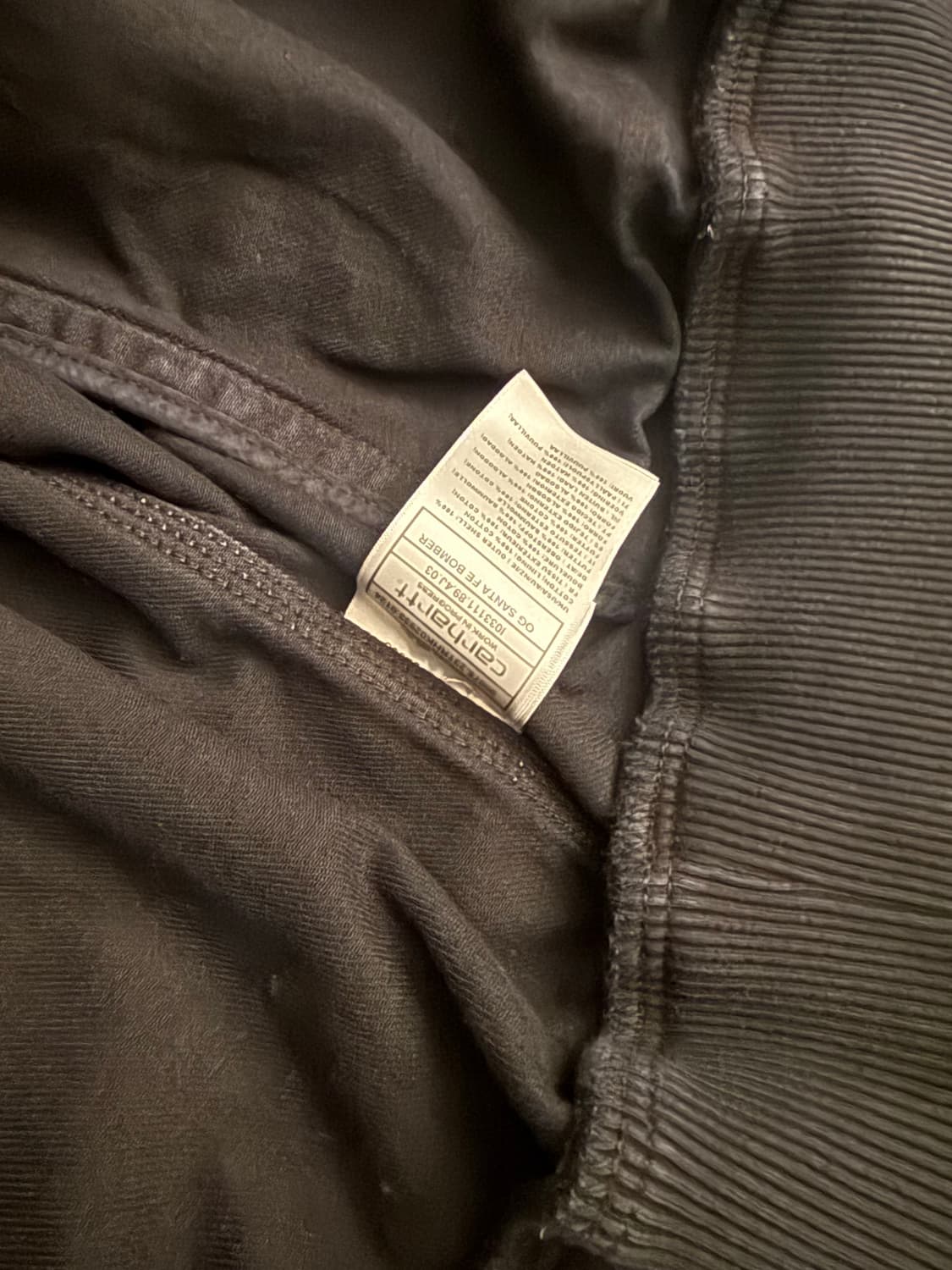 [L]칼하트윕 og산타페 봄버 블랙 스톤 다이드 상품이미지5