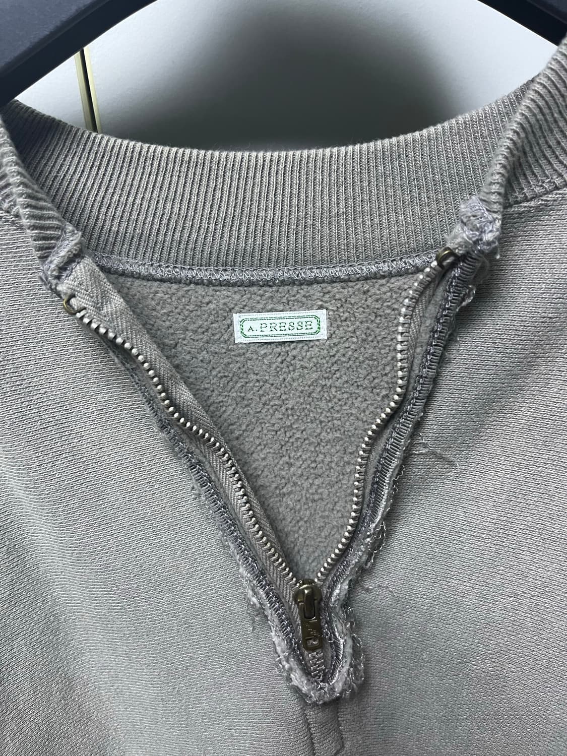 아프레쎄 립 하프 집업 그레이 상품이미지4