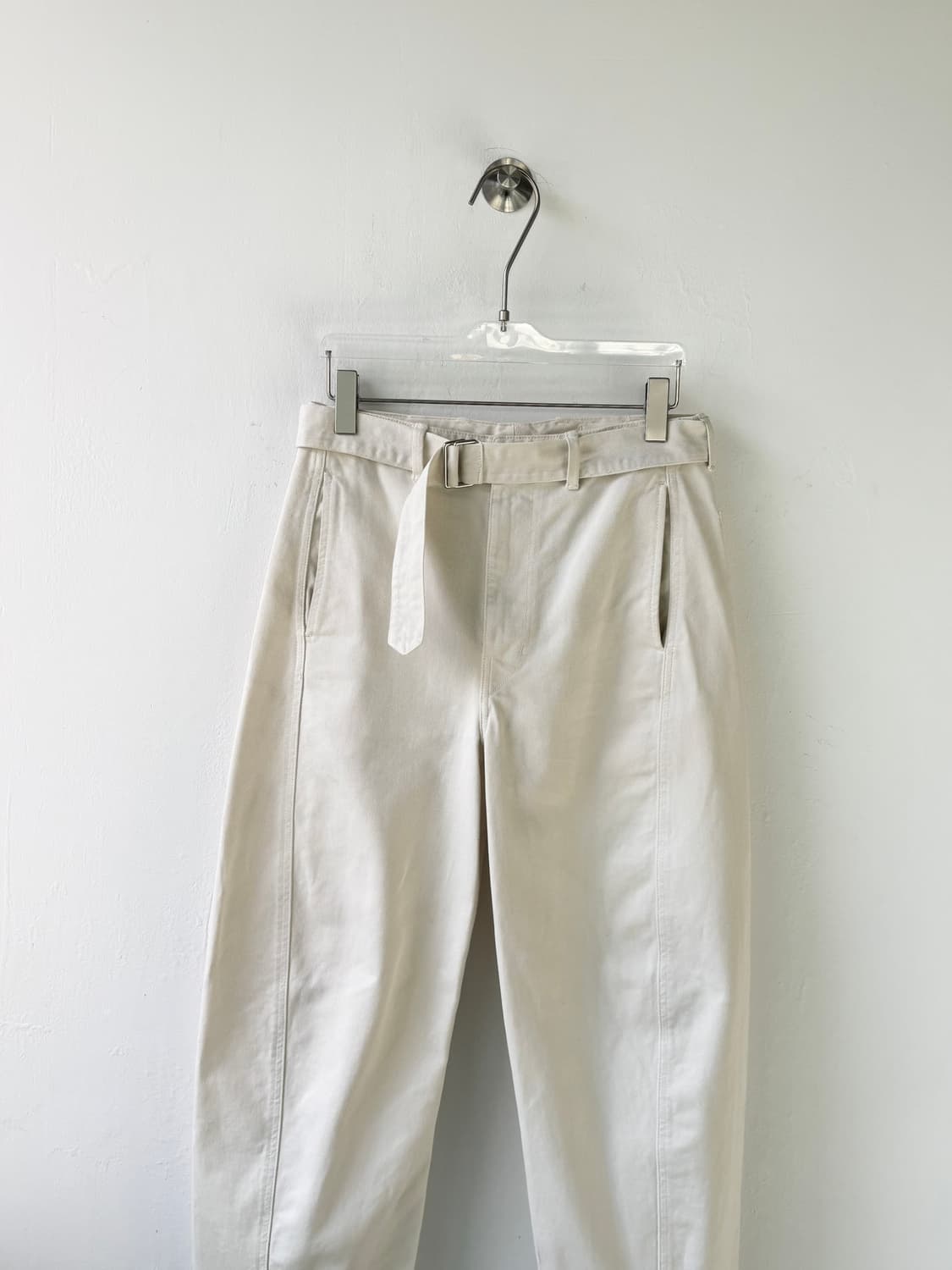 르메르 트위스트 벨티드 팬츠 아이보리 상품이미지3