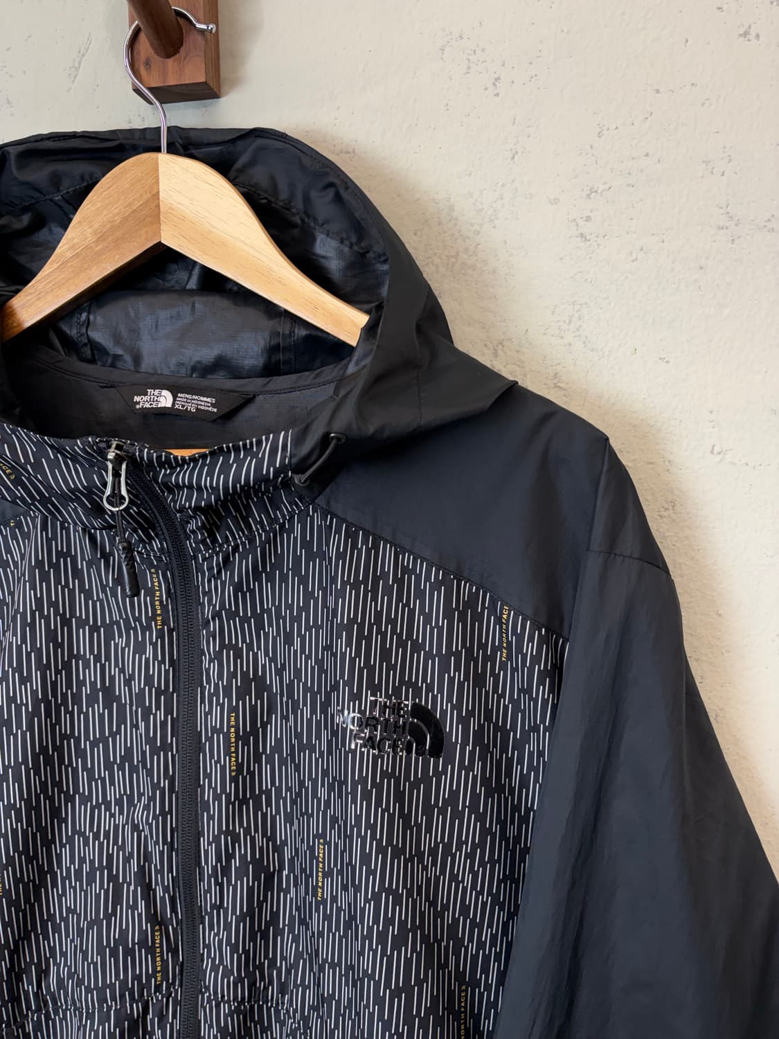노스페이스 나일론 패턴 바람막이 블랙 상품이미지3