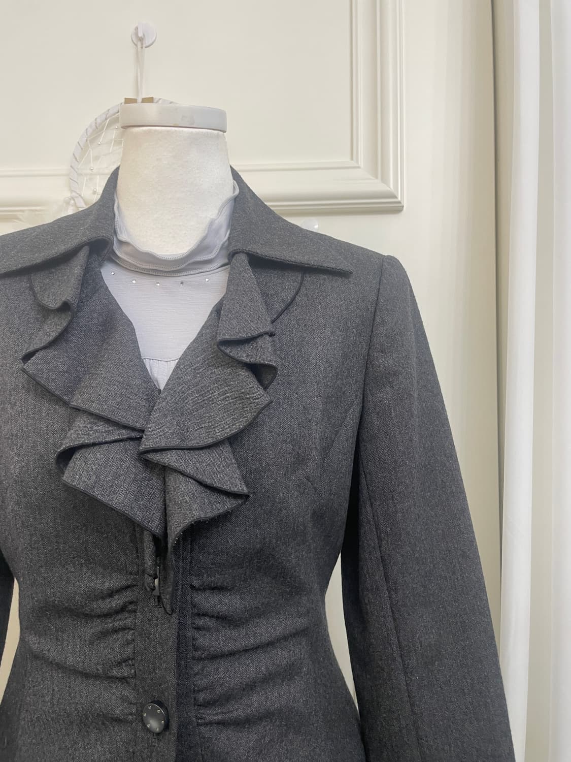 dark gray wool shirring ruffle jacket 상품이미지7