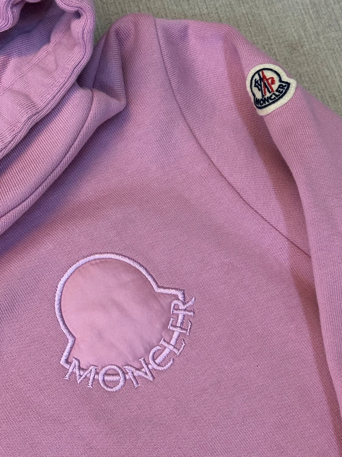 몽클레어 키즈 핑크 후드티 12A 상품이미지5