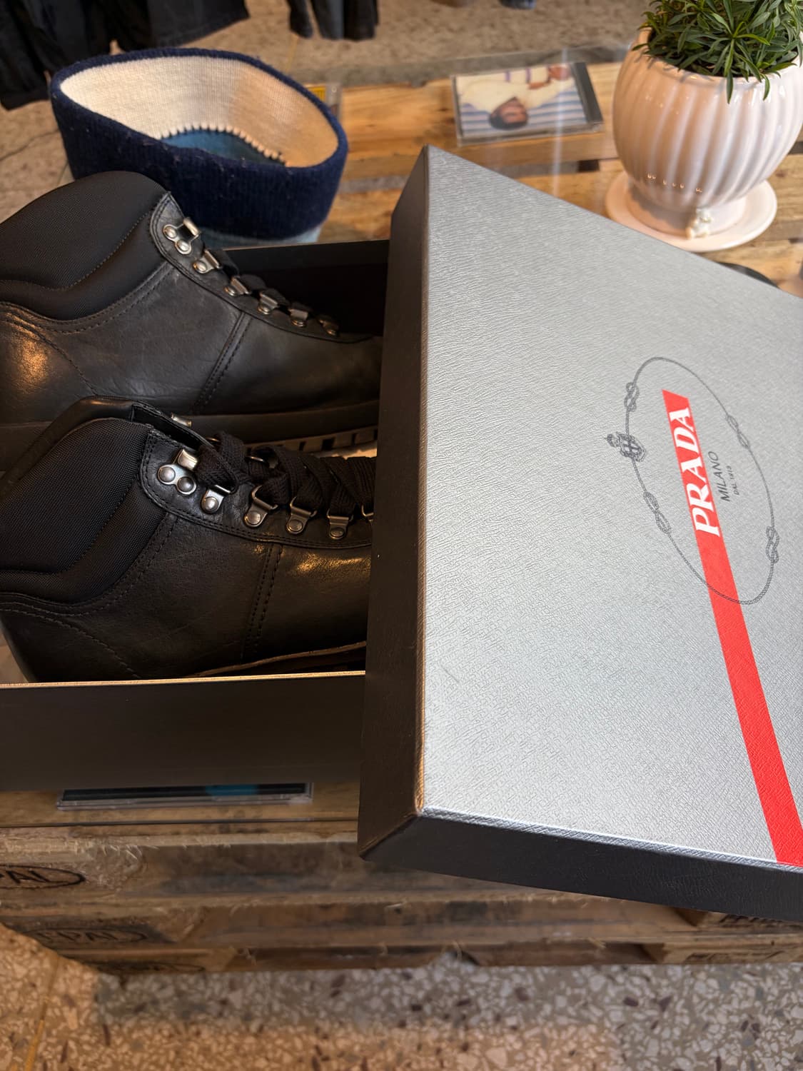 00s prada hiking boots 상품이미지7