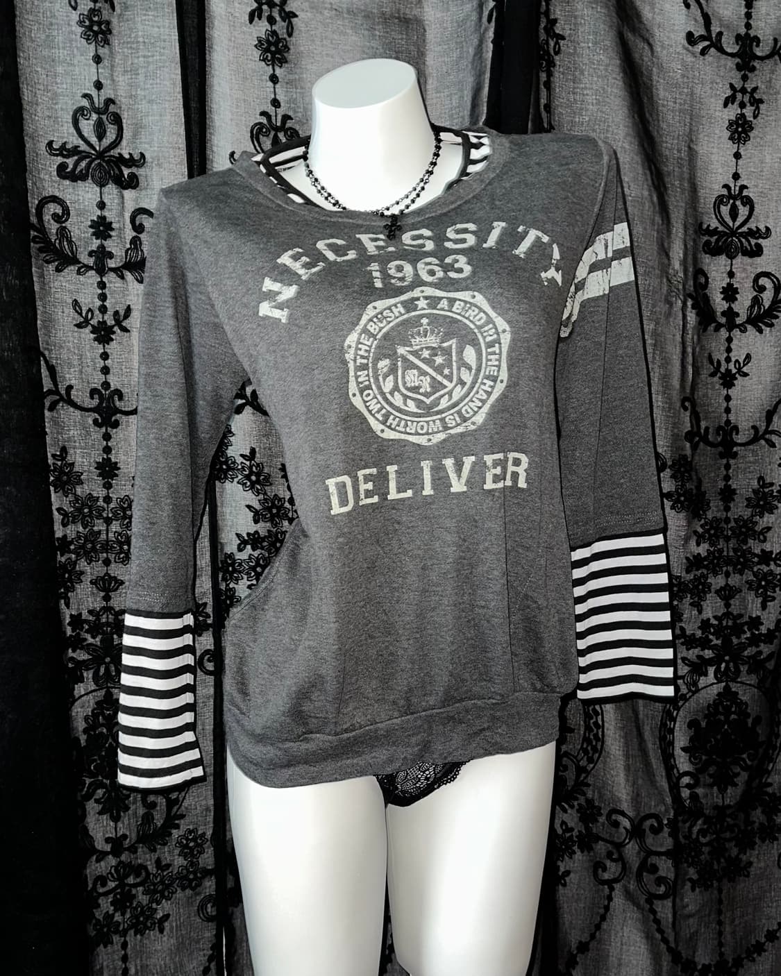 Kitch Stripe Long Sleeve 상품이미지1