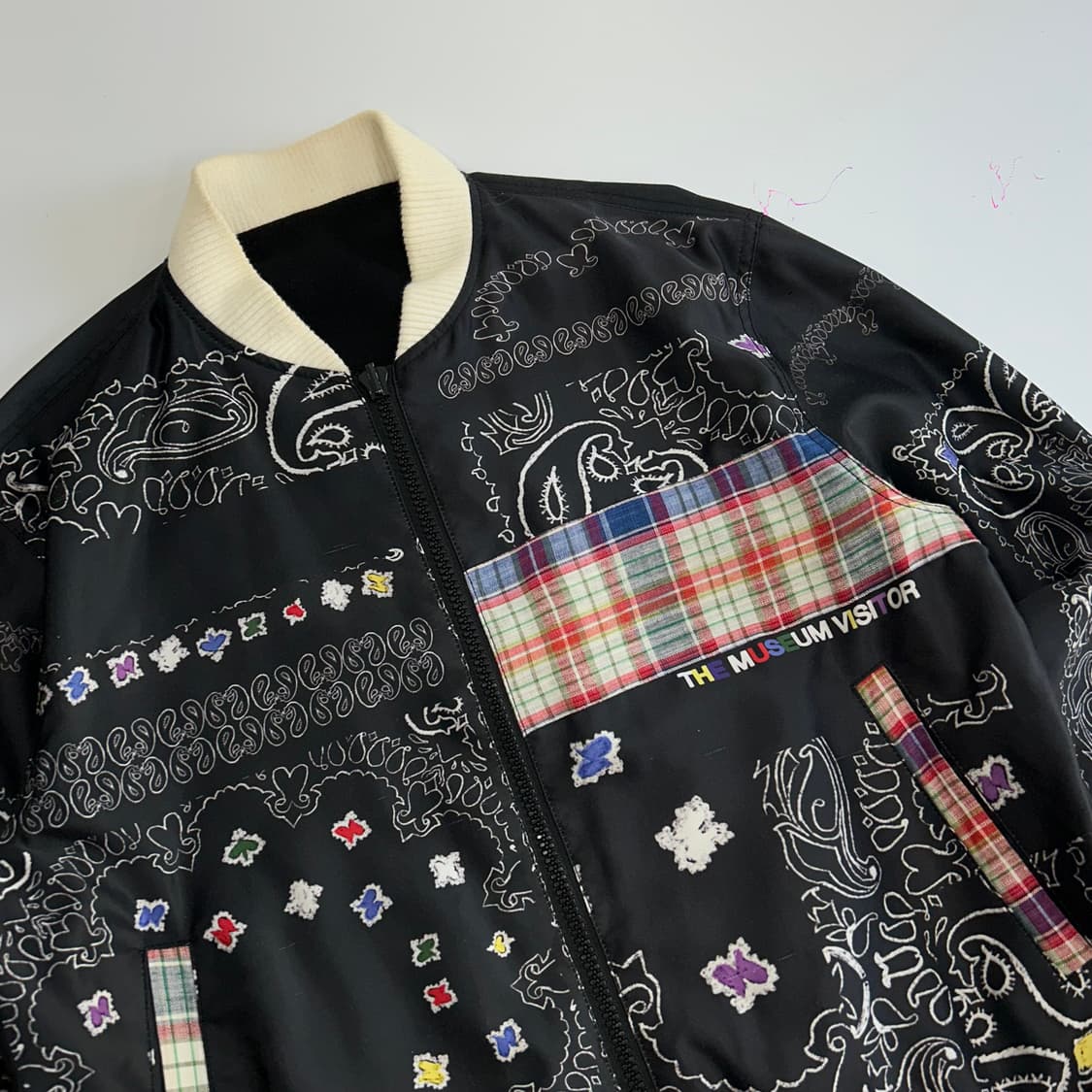 The museum visitor 더 뮤지엄 비지터 반다나 리버시블자켓 상품이미지4