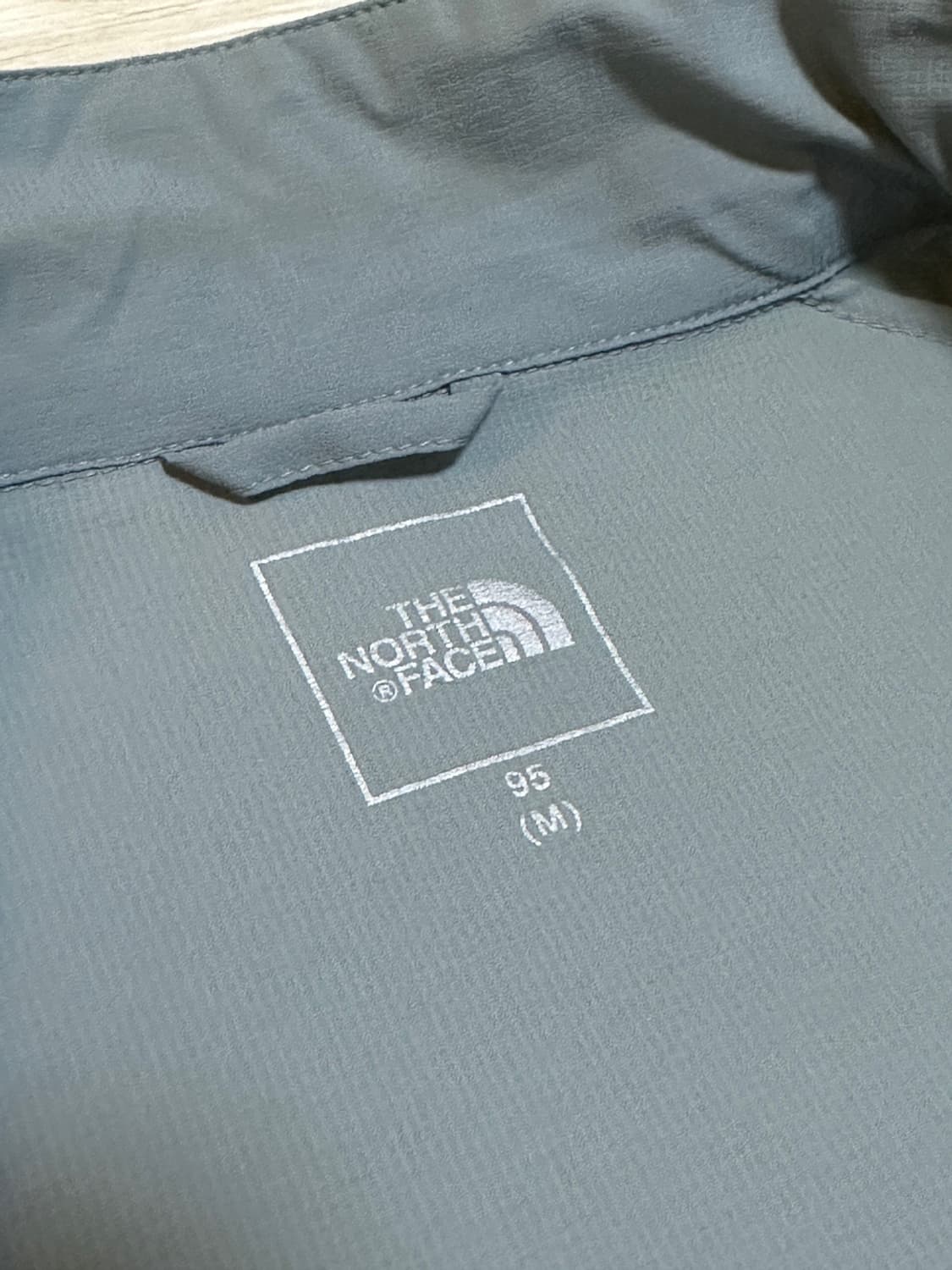 노스페이스 바람막이 자켓 상품이미지3