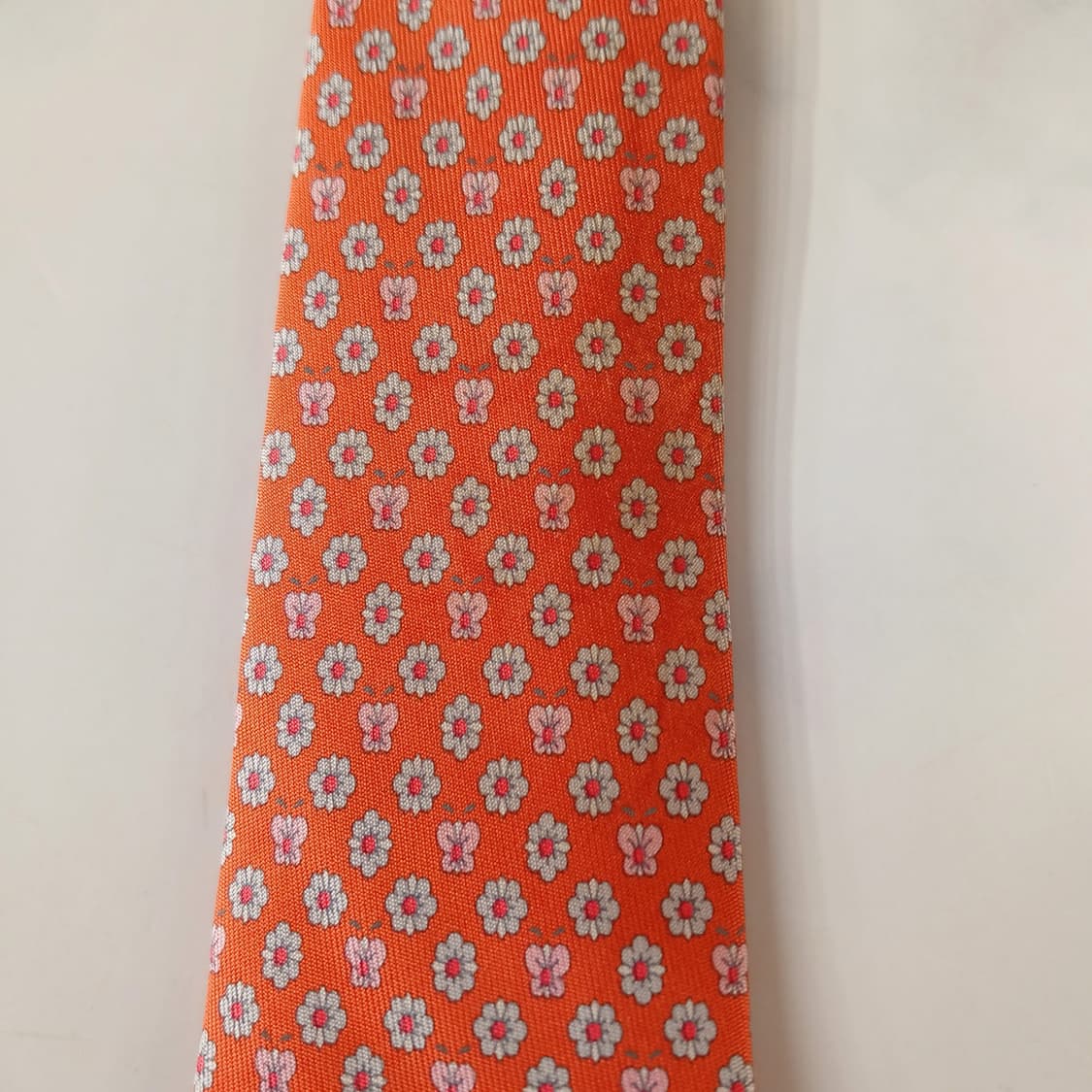페라가모 실크 오렌지 나비 패턴 넥타이 8.8cm A등급 A19598
 상품이미지8