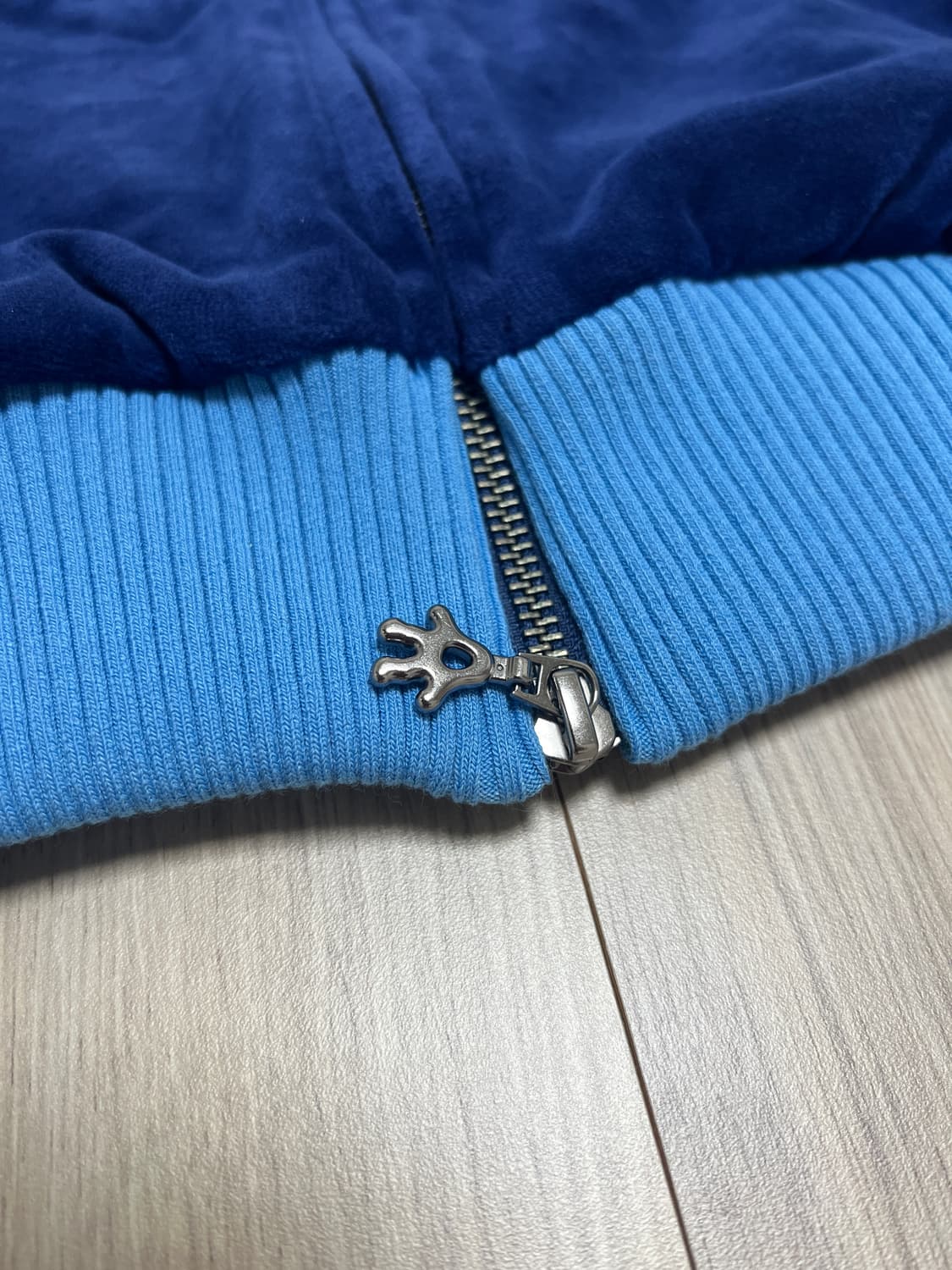 (새상품) 아바바브 x 아디다스 벨벳 트랙탑 다크 블루 상품이미지4