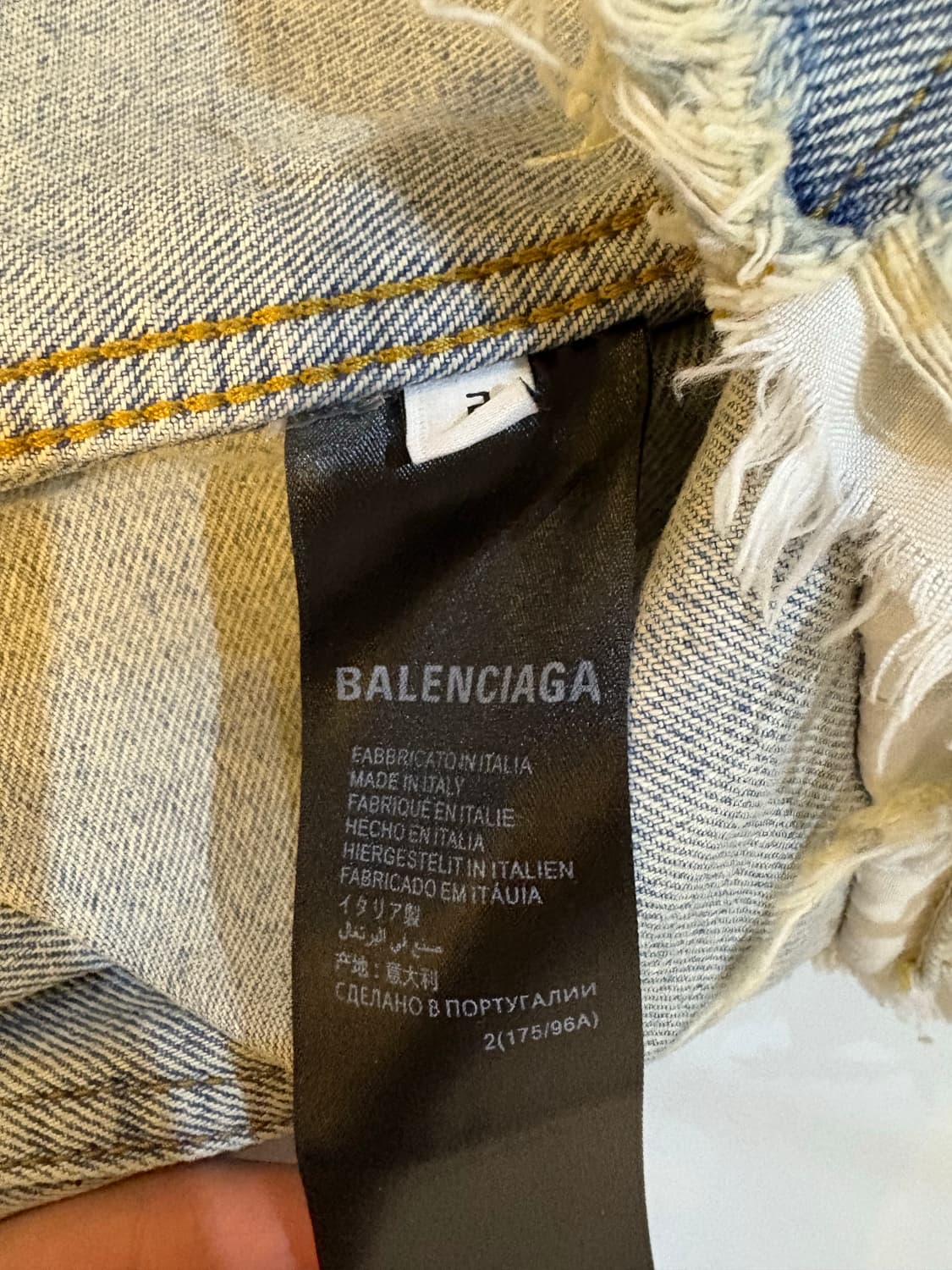 발렌시아가 22ss 컷팅 데님 자켓 상품이미지8