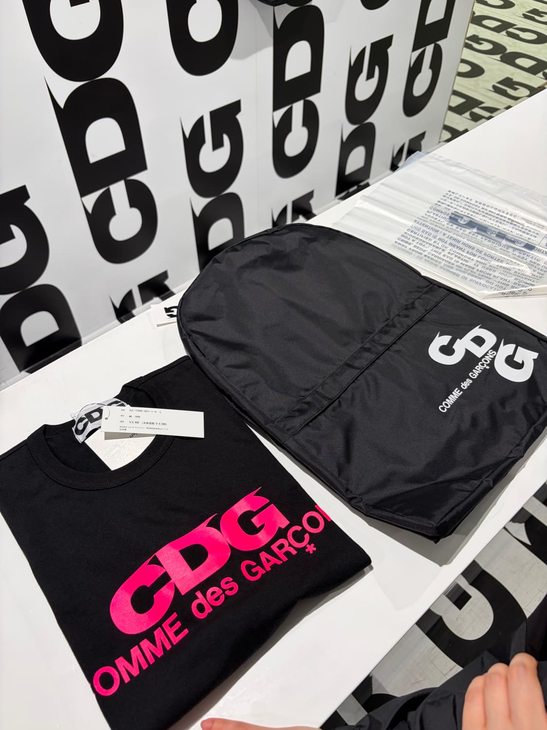 꼼데 핑크로고 티 L 상품이미지2