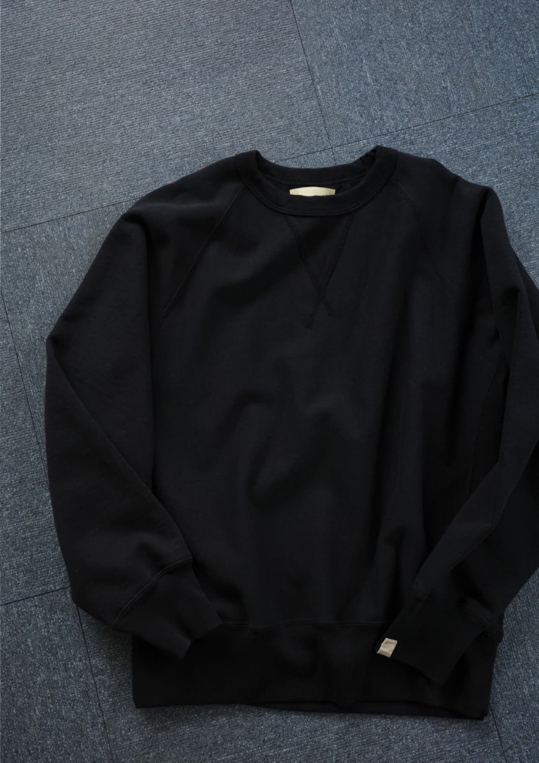 [48] 칸타테 (cantate) FLUFFY CREW NECK 블랙 상품이미지1