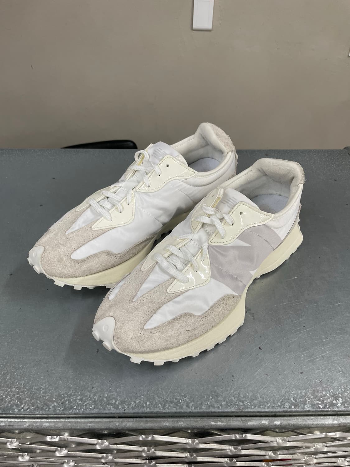 뉴발란스 327 화이트 문빔 270 상품이미지2