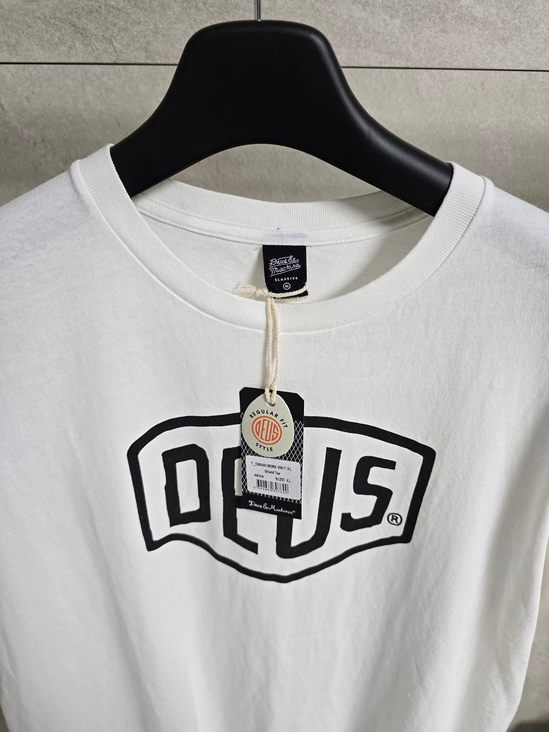 데우스 반팔 XL 새상품 상품이미지1