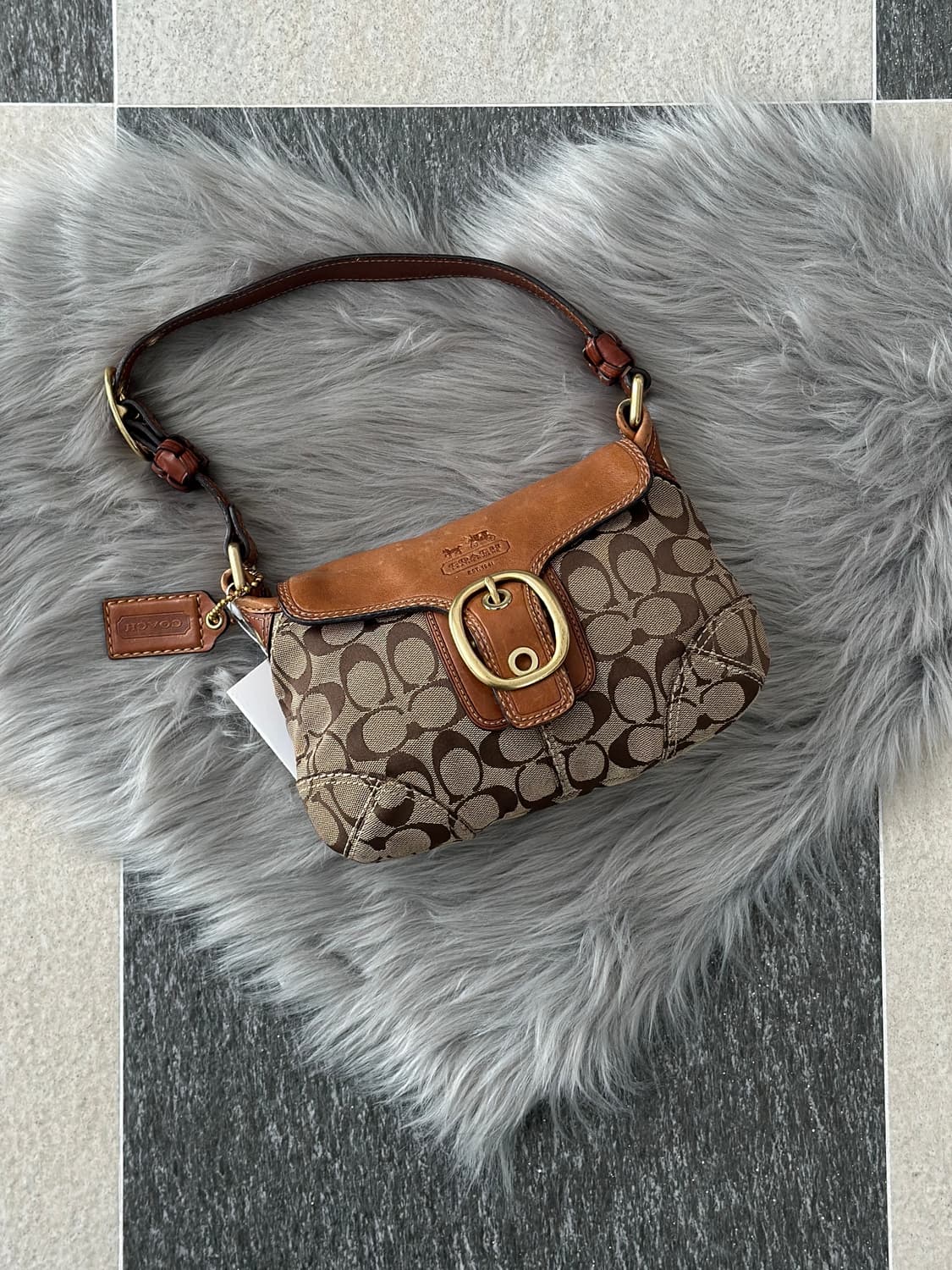 코치 자카드 버클 미니 호보백  상품이미지1