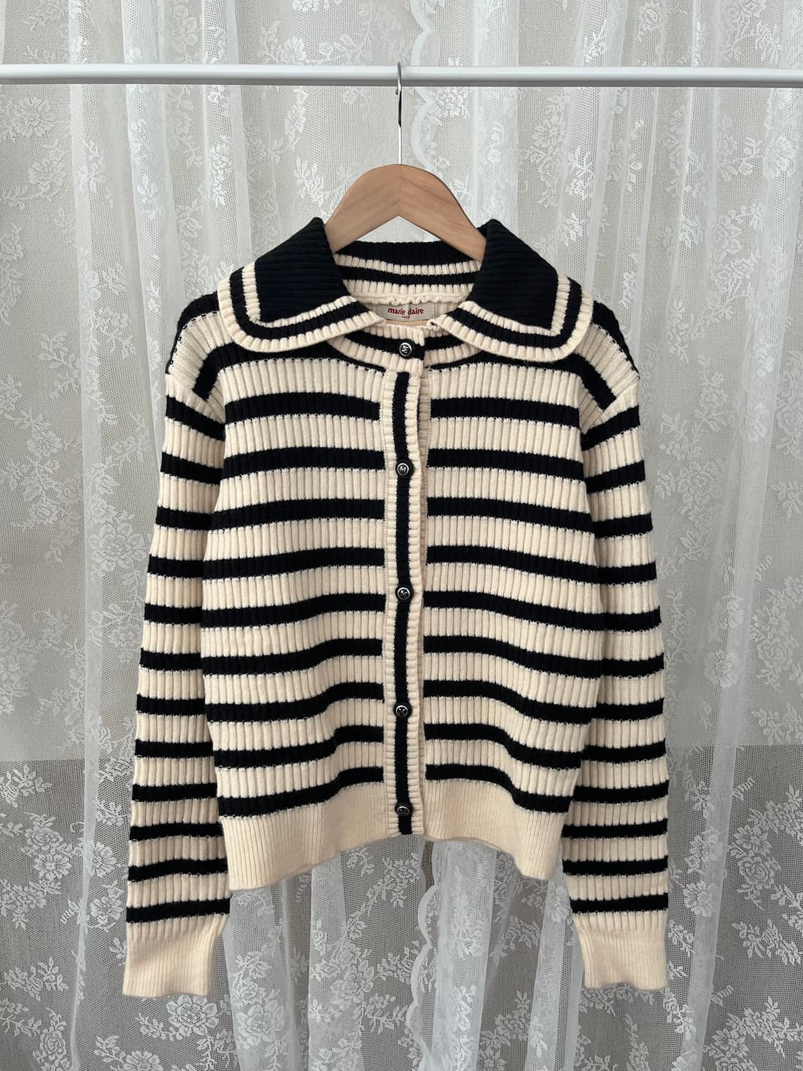 F) 마리끌레르 와이드 카라 스트라이프 가디건 상품이미지1