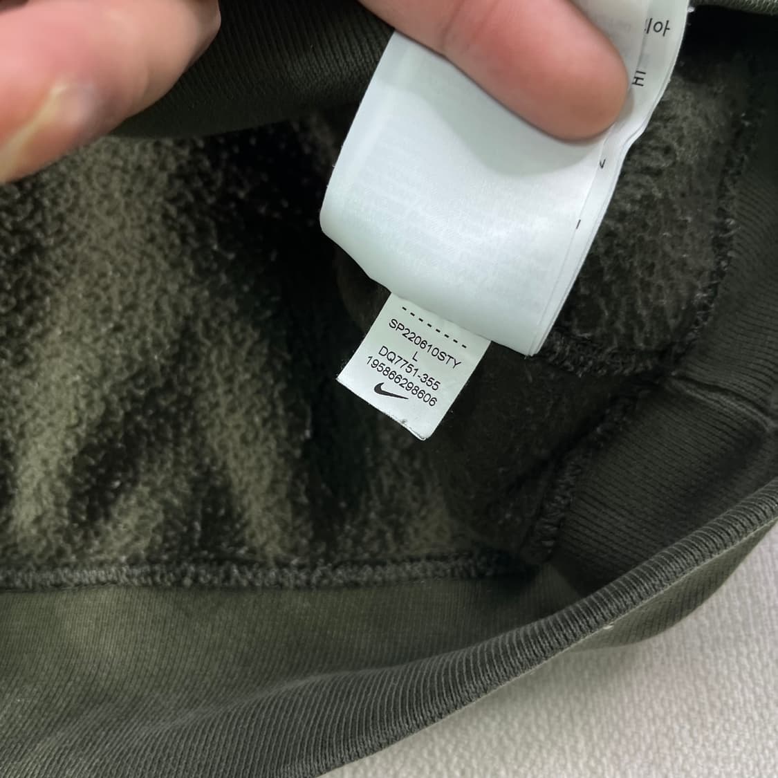 100 나이키 X 빌리아일리시 카키 후드티 상품이미지6