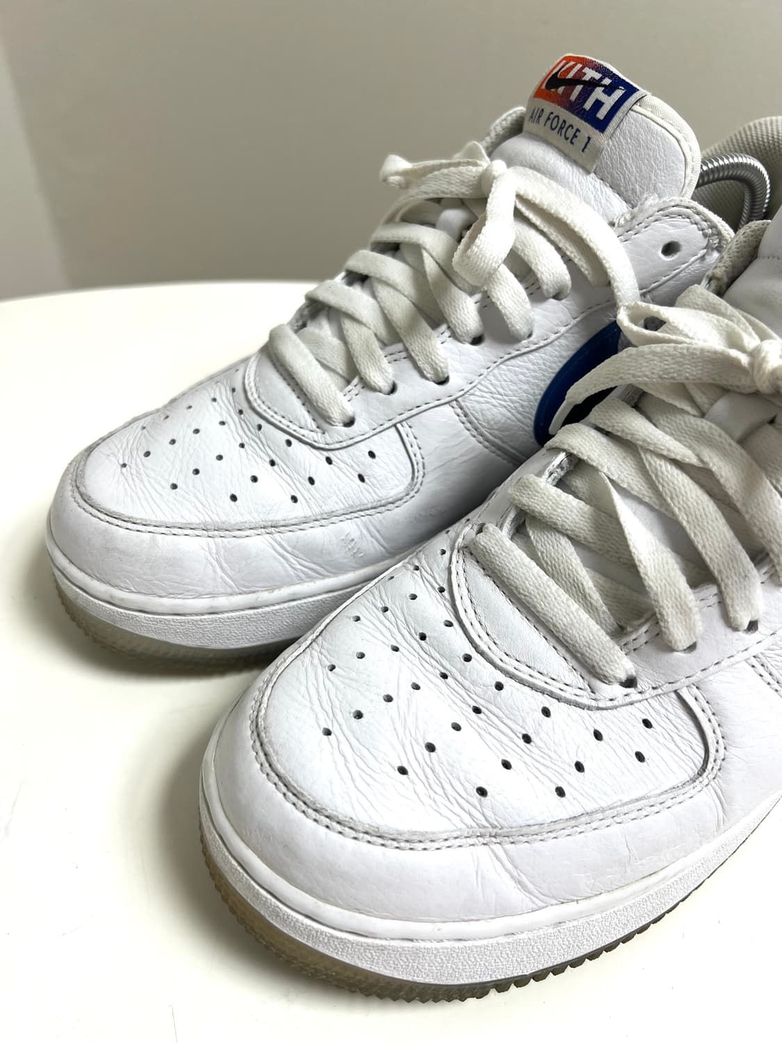 [270] 나이키 x 키스 에어포스 1 로우 NYC 화이트 상품이미지2