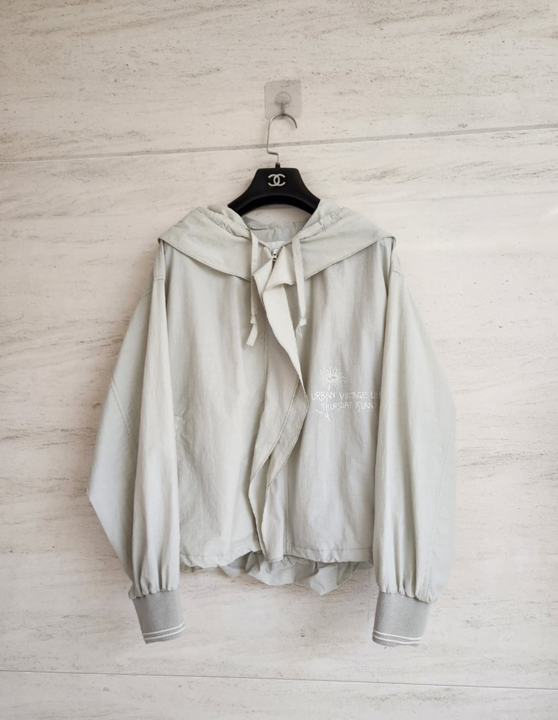 써스데이아일랜드 후드 집업 바람막이 M사이즈 상품이미지8