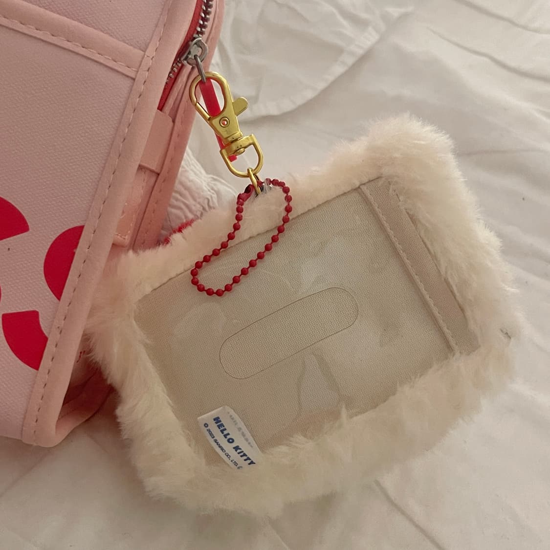 새상품 일본 산리오 정품 키티 레드 릴패스 카드지갑 키링 마스코트 상품이미지3