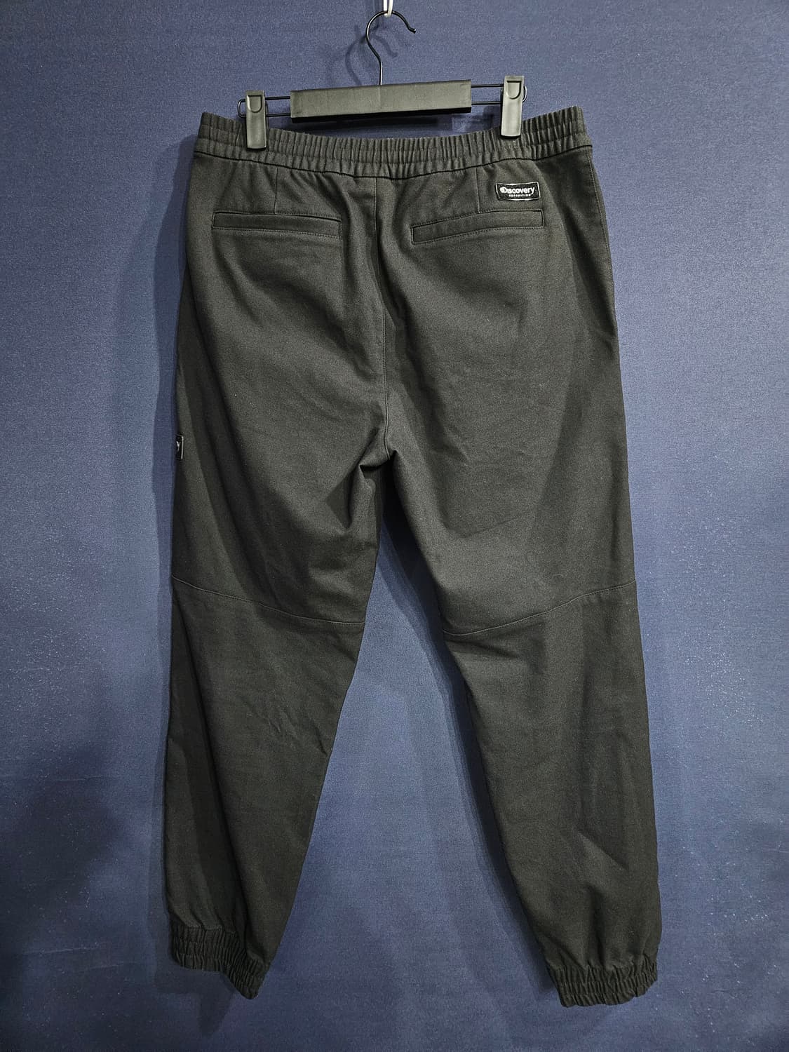 디스커버리 블랙컬러 남성 허리 32~34 밴드 조거팬츠  상품이미지2