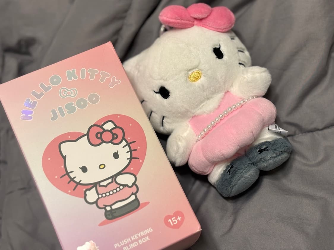 새)지수 키티 콜라보 키링(오리지널) 상품이미지1