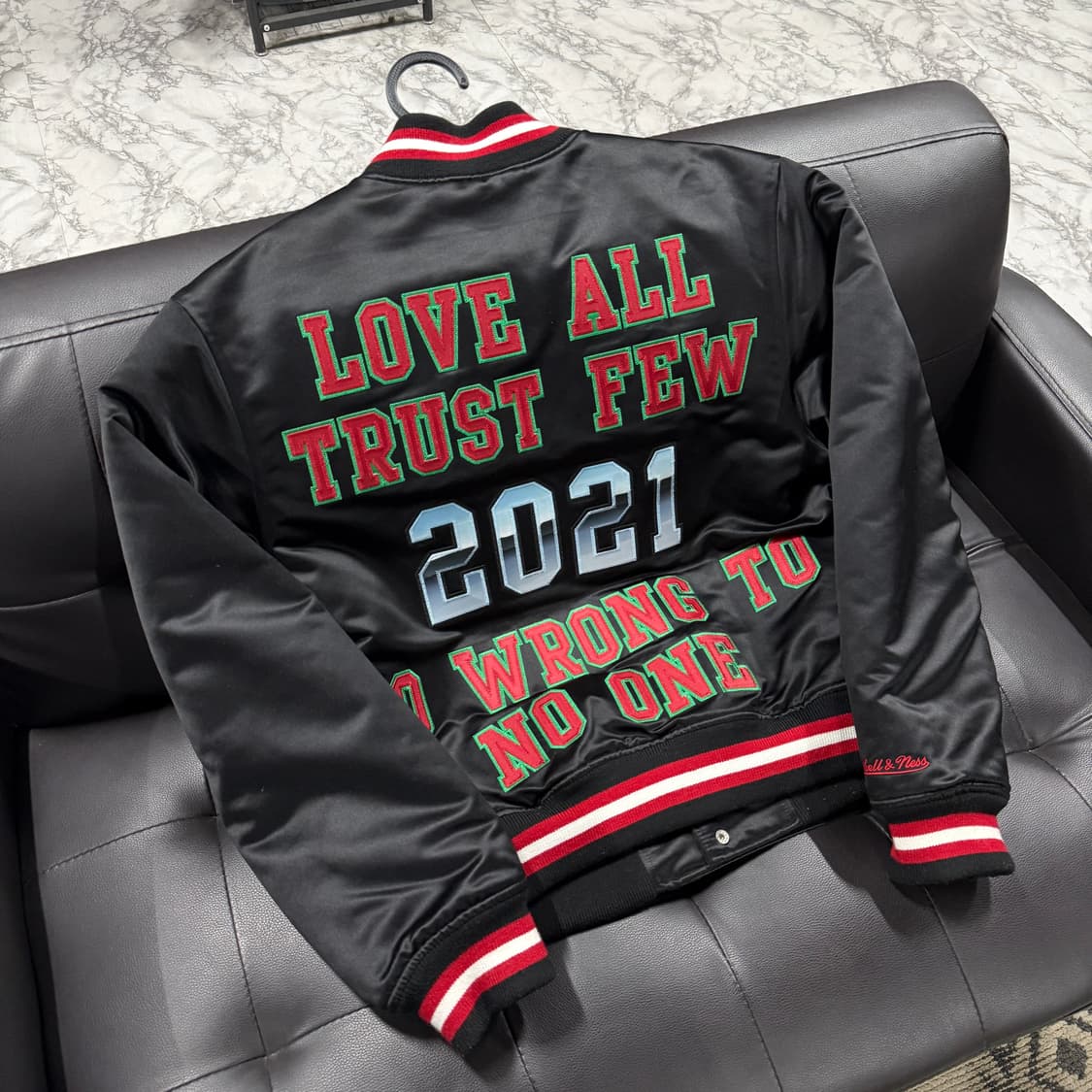 SS21 슈프림 x 미첼 앤 네스 새틴 바시티 자켓 상품이미지2