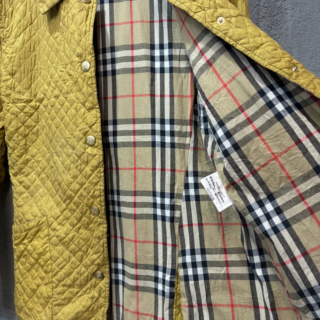 90s Burberry 옐로 퀼팅 자켓 (M) 상품이미지4