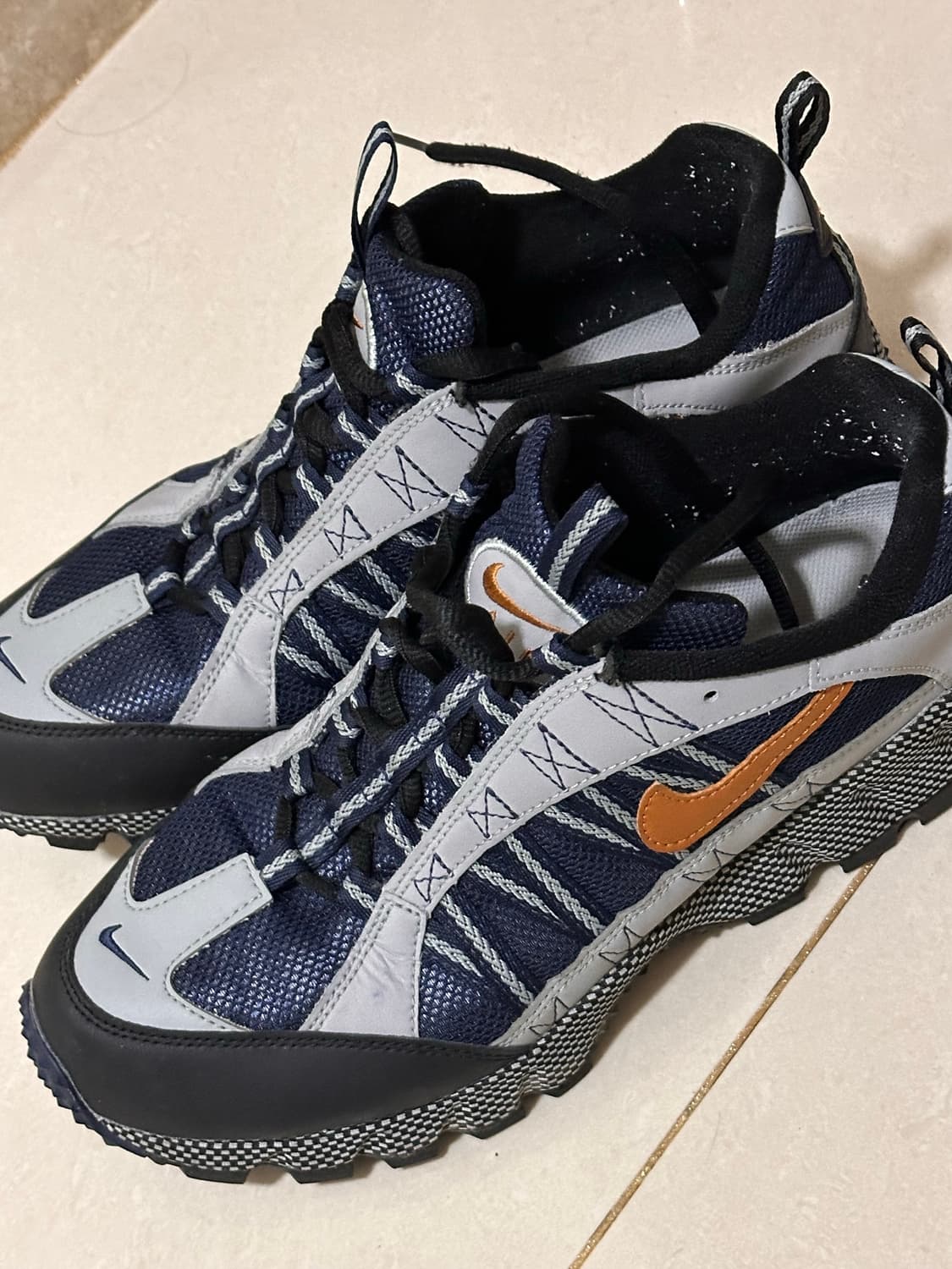 나이키 에어휴마라 미드나잇 네이비 280 상품이미지2