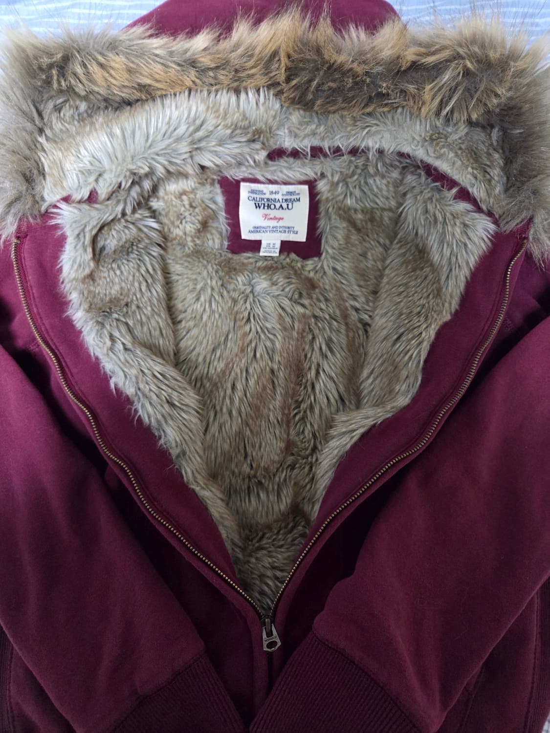 후아유 대대장 딱붙 버건디 울프죠 후드집업 상품이미지3