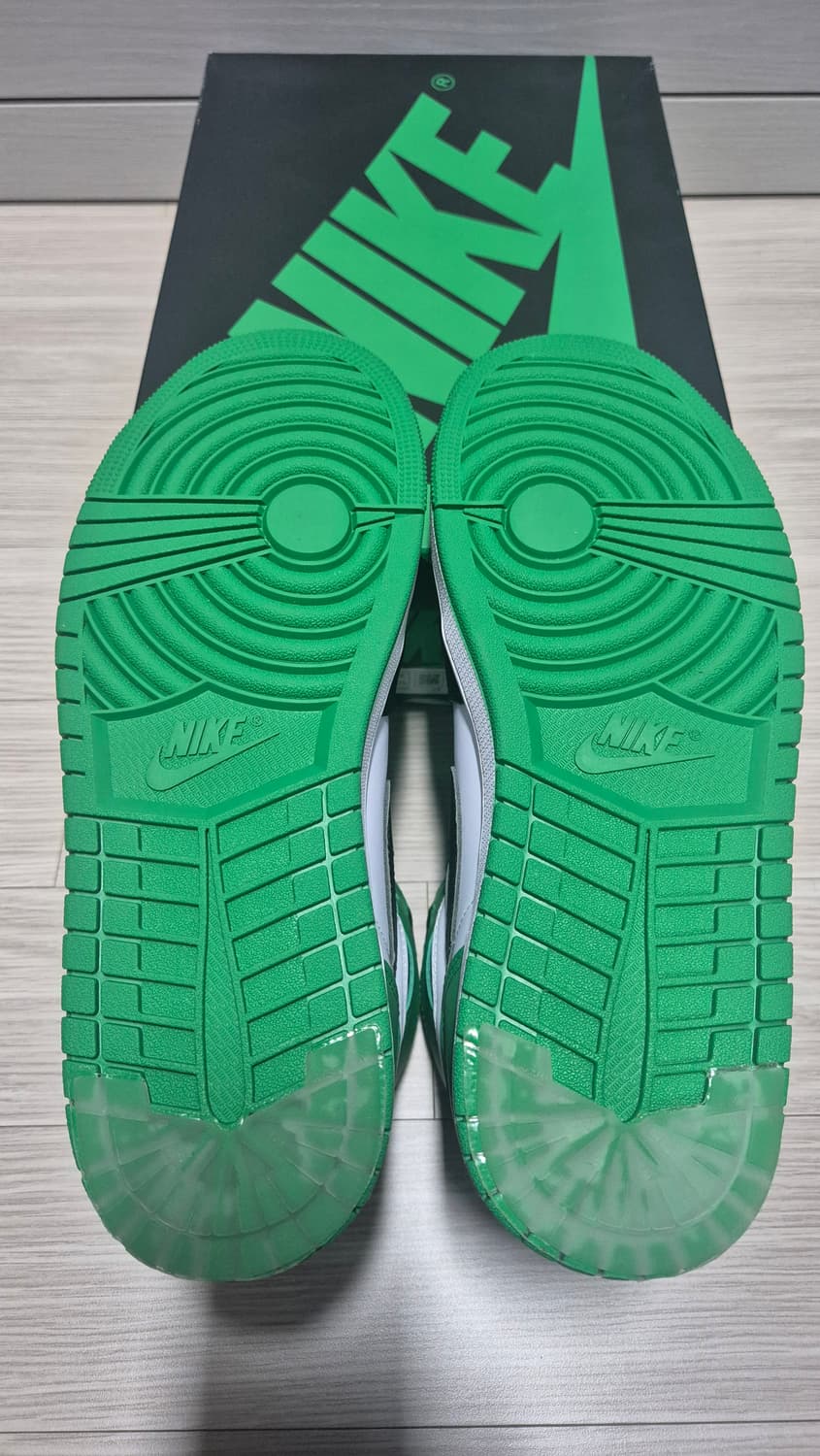 [275 새제품] 조던1 럭키그린 상품이미지2