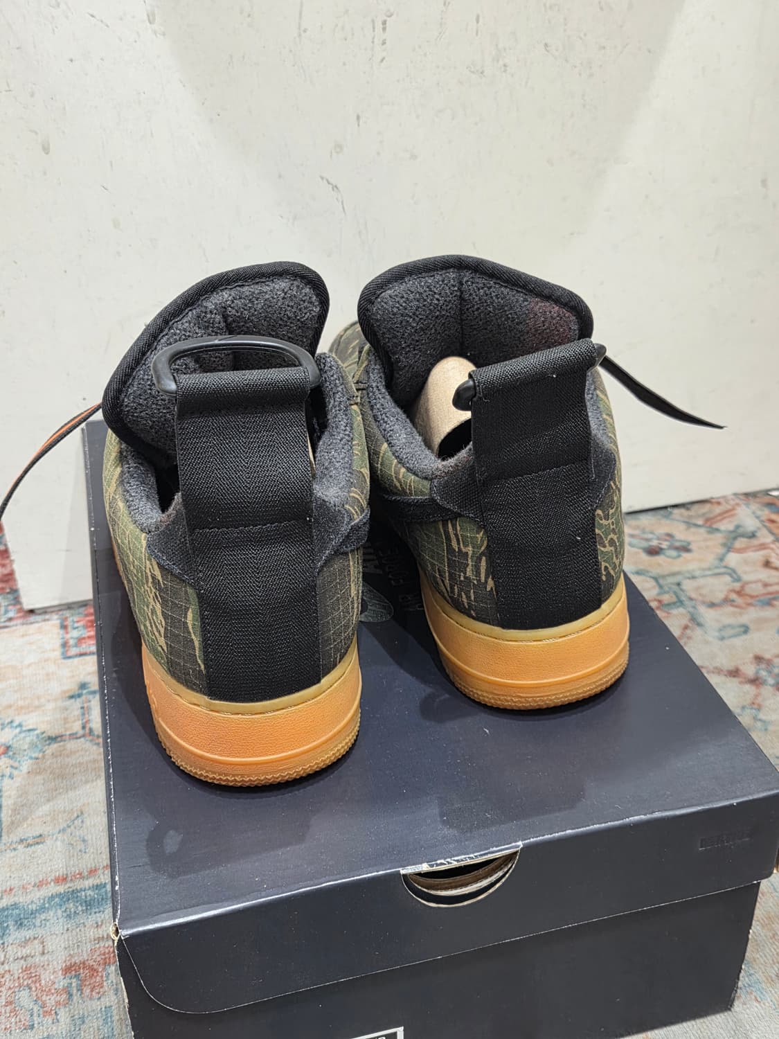 나이키 x 칼하트 에어포스1 상품이미지3