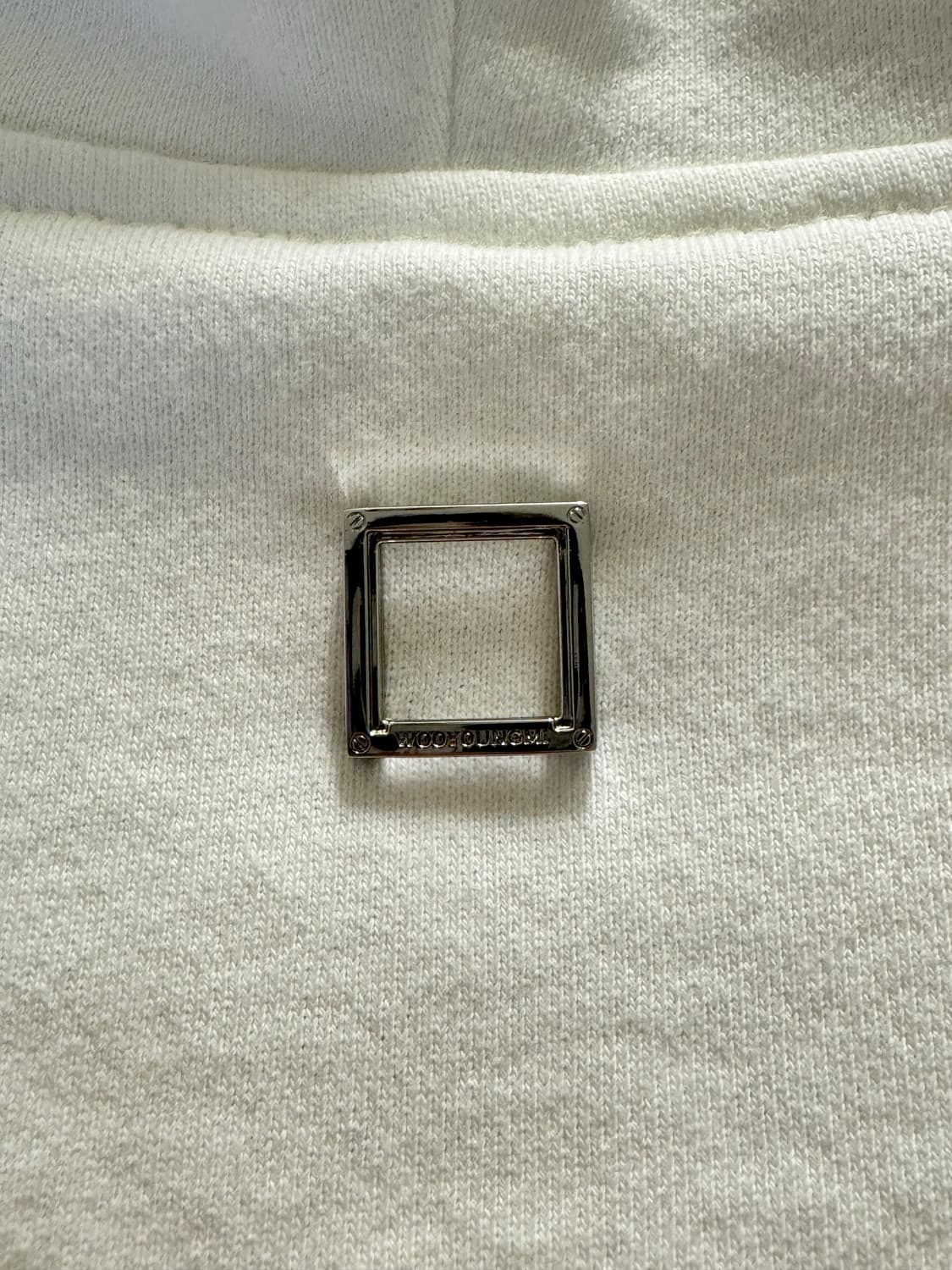 우영미 26ss 화이트 플라워 백로고 후드 48 상품이미지10