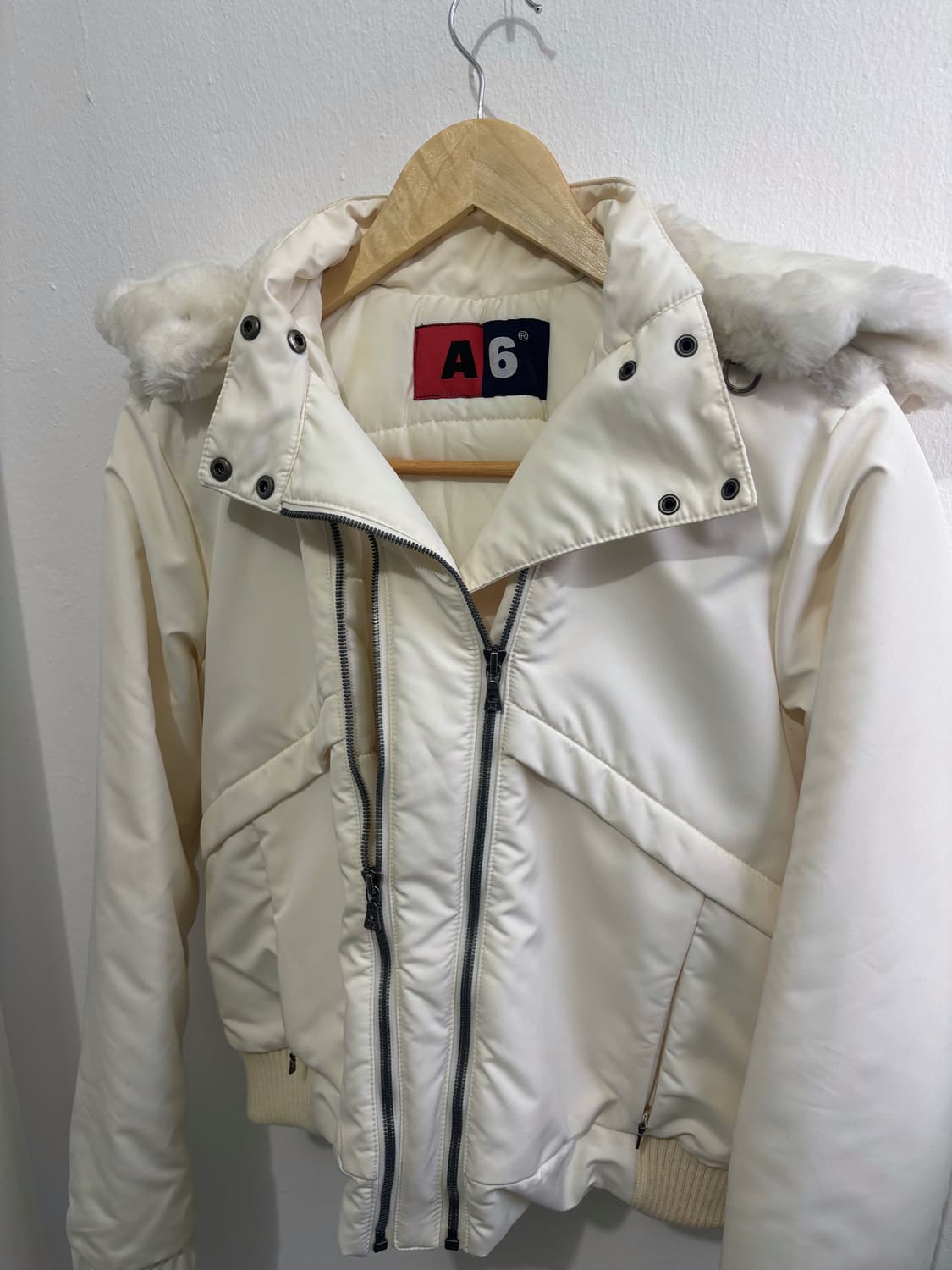 Vintage White Fur-Hood Padded Jacket 상품이미지6