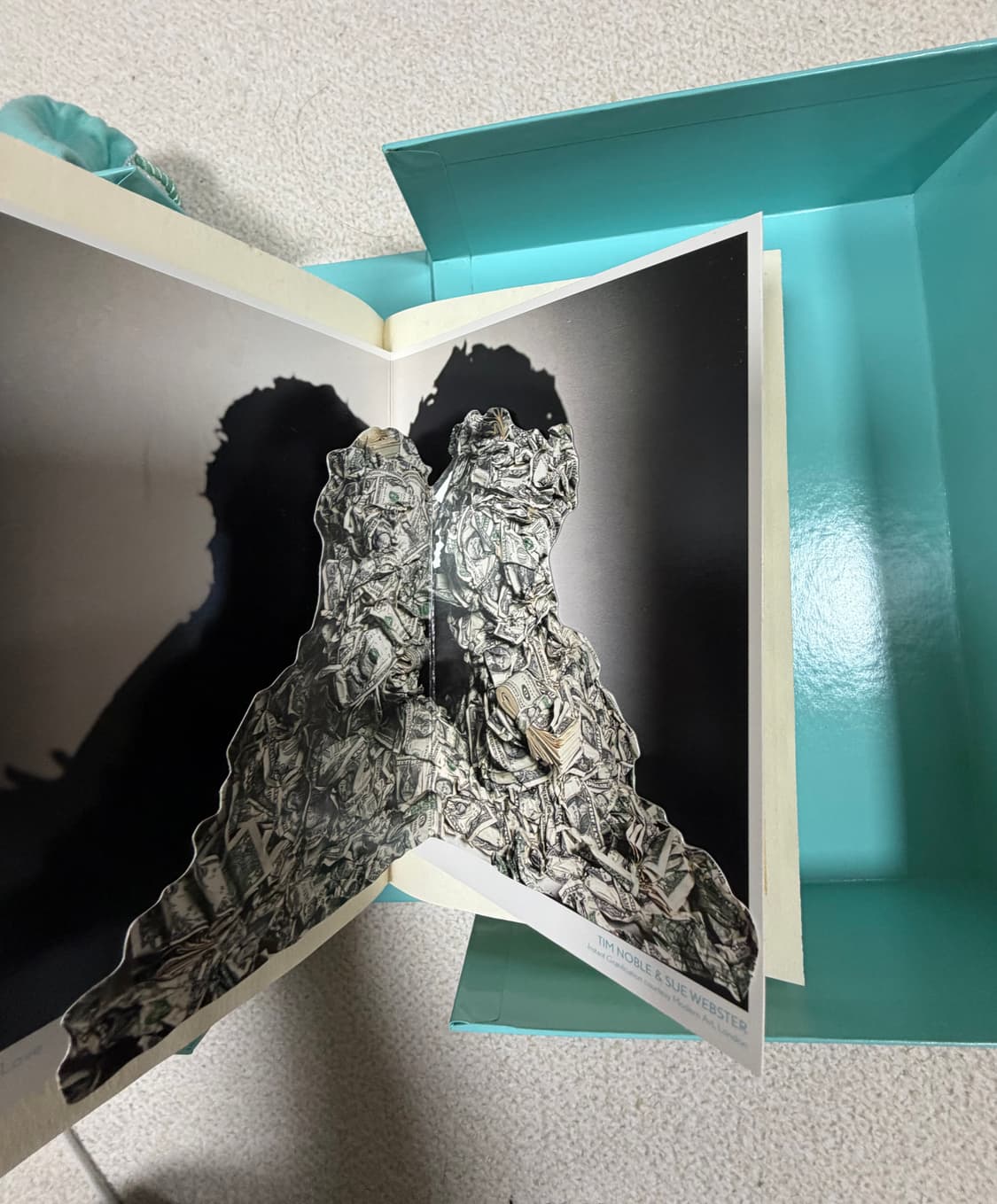 Visionaries 38: Love (Tiffany & Co. 협업) 상품이미지7