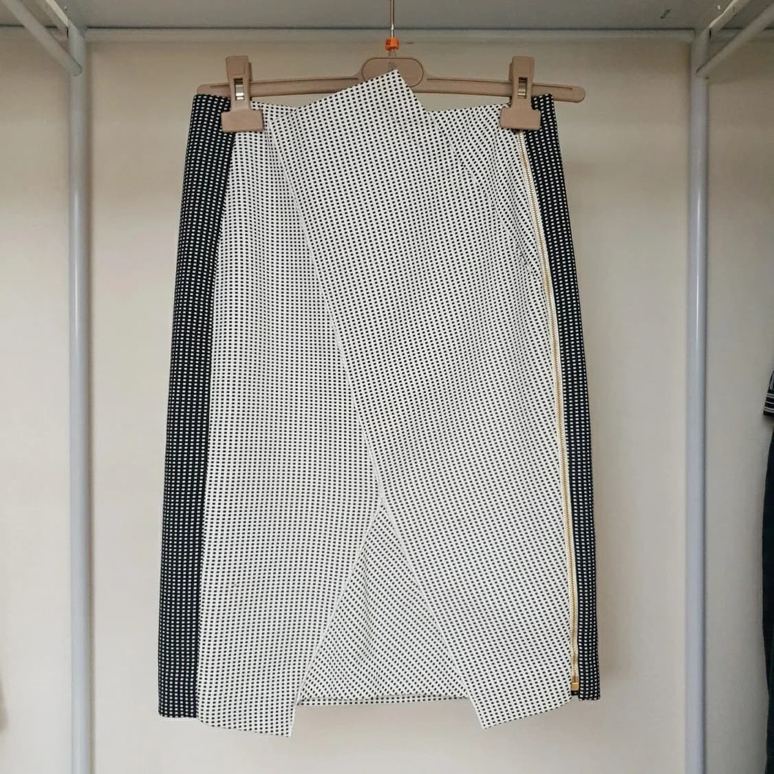 roland mouret 롤랑뮤레 시그니쳐 저지 펜슬 스커트 상품이미지2