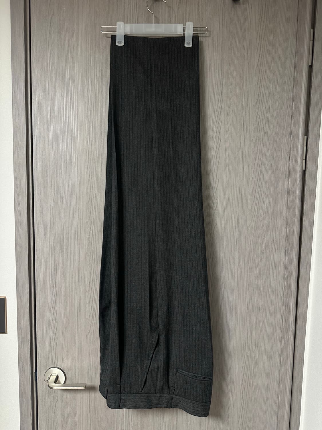 (M) stu 에스티유 크리즈 벨트 슬랙스 차콜 상품이미지1