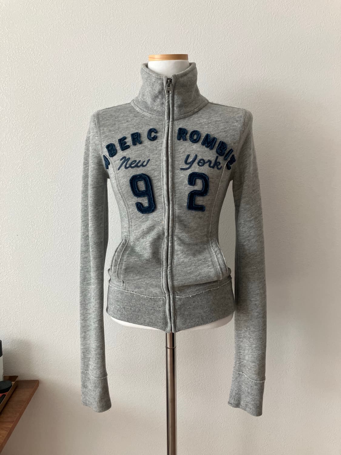 아베크롬비 아치로고 집업 딱붙핏 y2k 상품이미지1