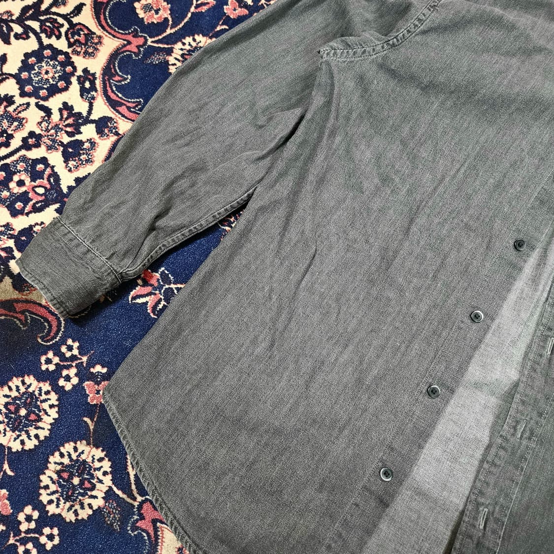 유니클로 버튼다운 흑청 데님 셔츠 L 상품이미지4