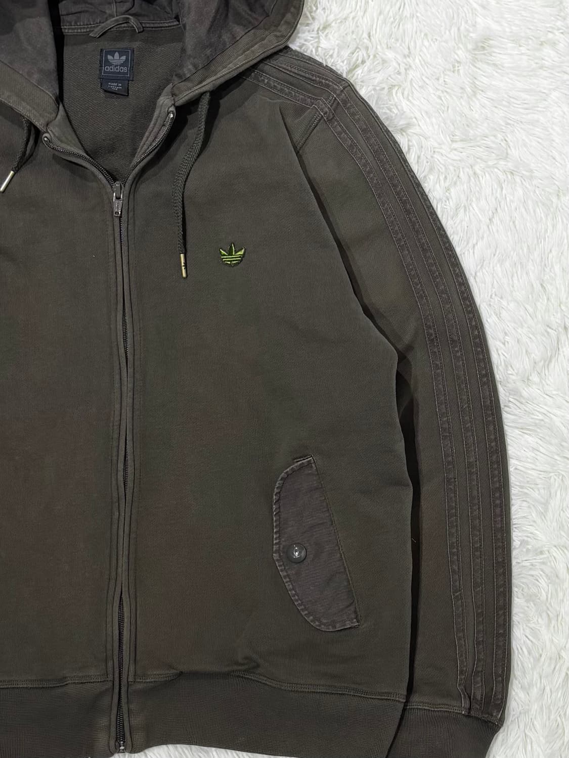 아디다스 카키 패치 삼선 후드집업 상품이미지6