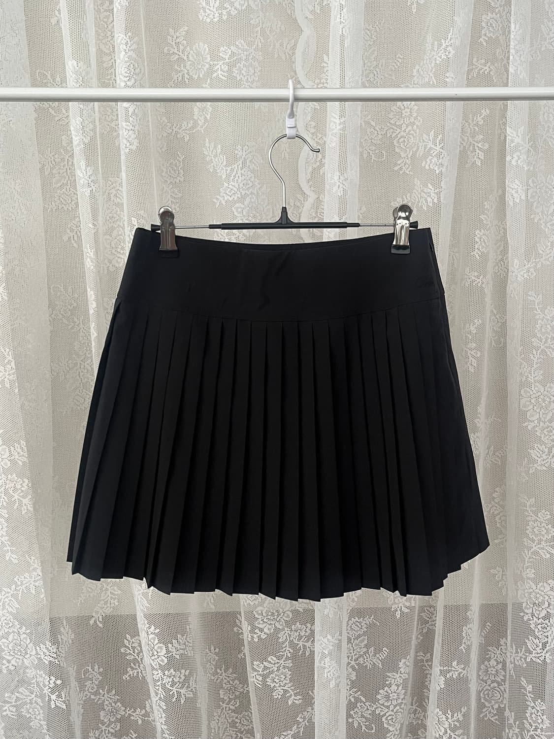 70-96) 22SS 닥스 골프 플리츠 스커트 블랙 상품이미지1