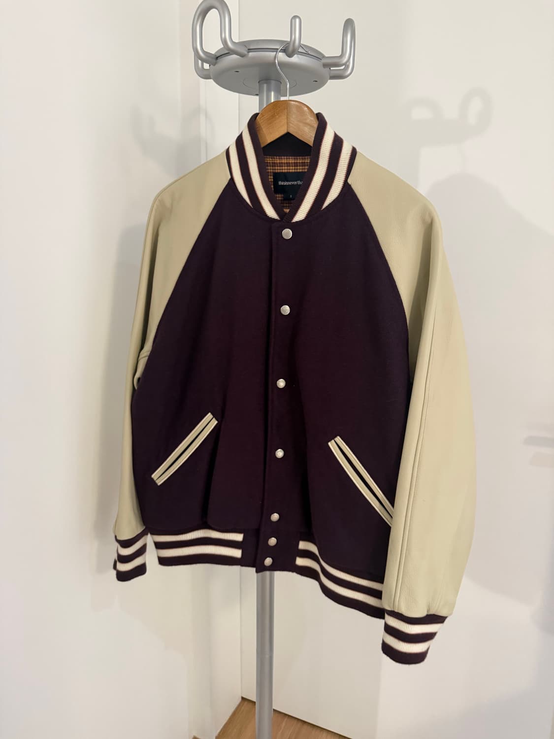 네버댓 바시티 자켓 퍼플 상품이미지1