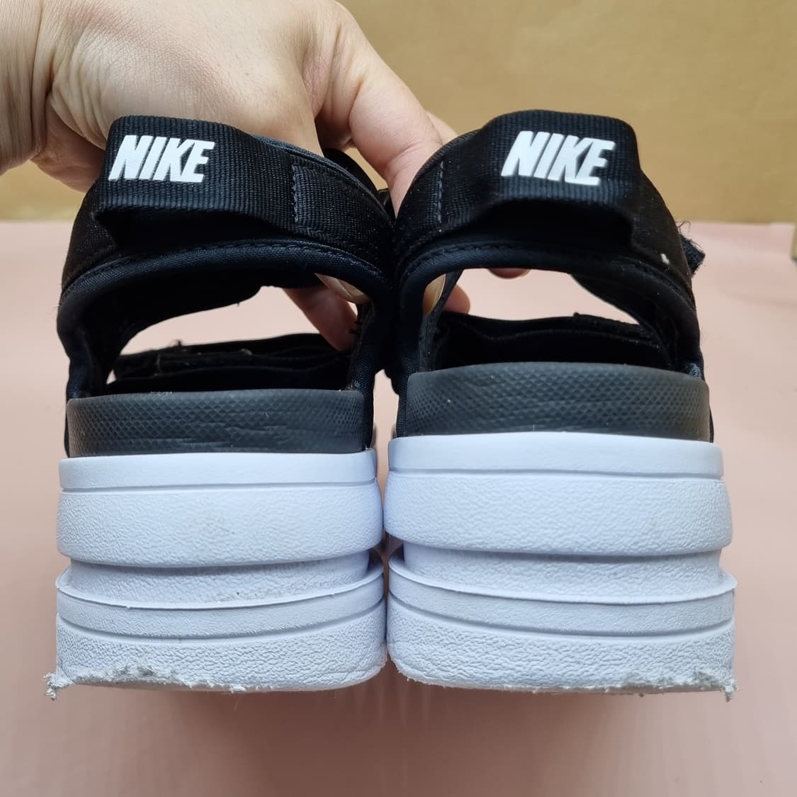 나이키 아이콘클래식 샌들 250 굽6 상품이미지4