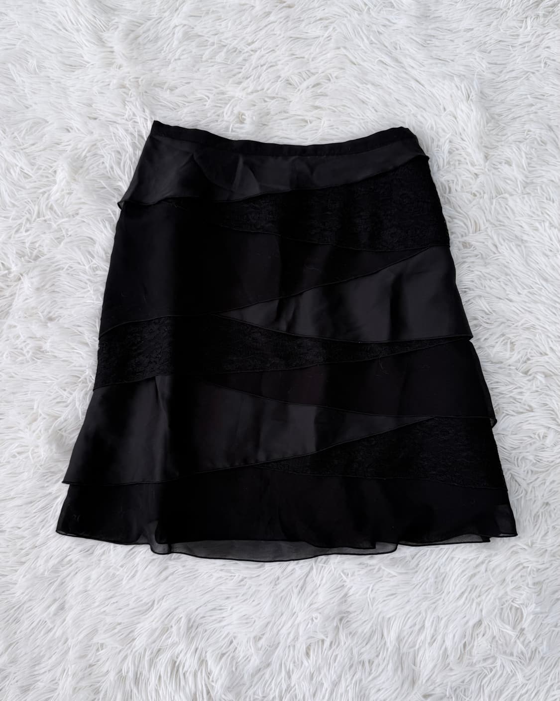 블랙 새틴 시어 미디 스커트 상품이미지1