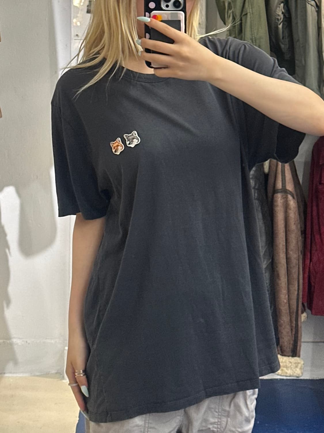 메종키츠네 더블 폭스헤드 차콜 반팔티 상품이미지1