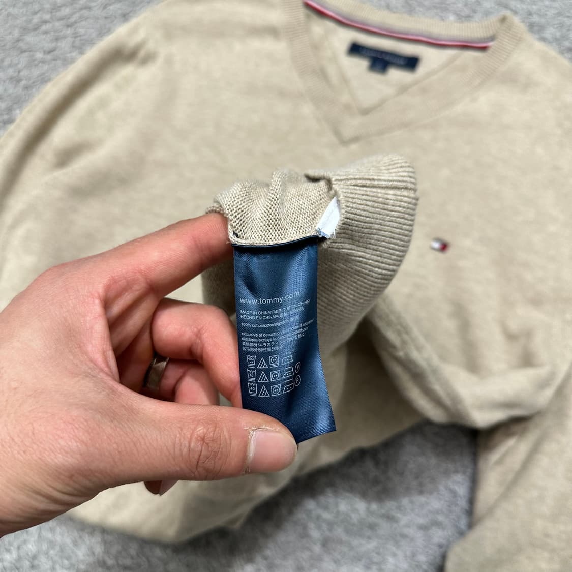 [95 타미힐피거 브이넥니트 상품이미지4