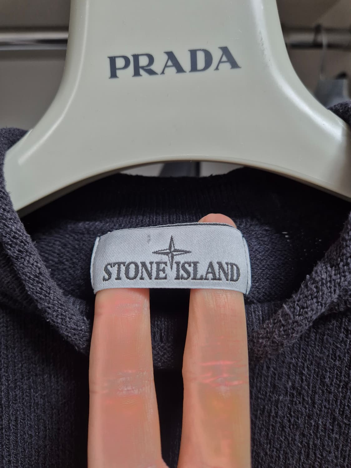 23SS스톤아일랜드 라운드넥 니트 90-S 블랙 상품이미지4