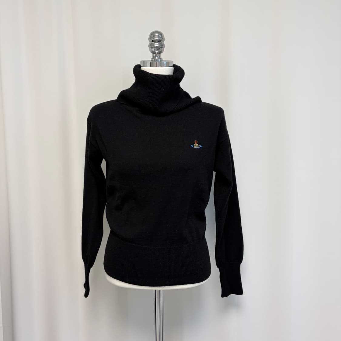 비비안웨스트우드 줄리아 하이넥 니트 상품이미지6